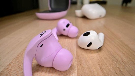 Apple AirPods 3 и Beats Fit Pro